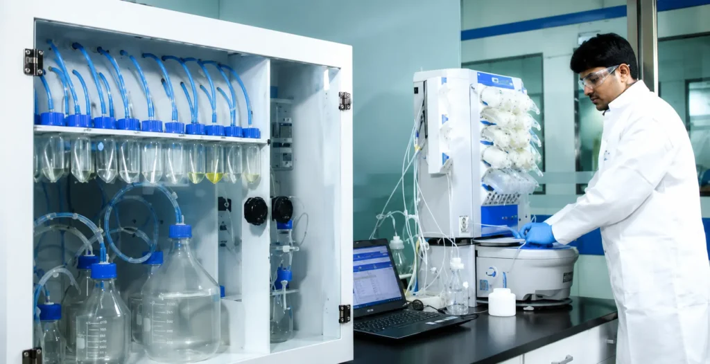 what is solid phase peptide synthesis
