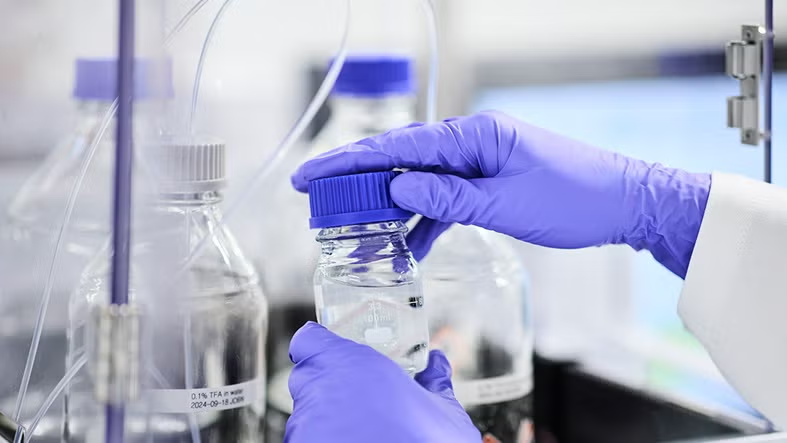 how to choose a peptide synthesis company